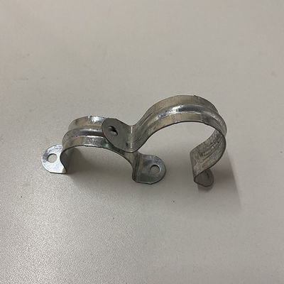 Antiruggine riparati zincano la sella galvanizzata del tubo premono il morsetto di tubo a forma di U
