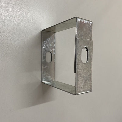 L'OEM ha galvanizzato la staffa di supporto di Tray Accessories Vertical Cable Tray del cavo
